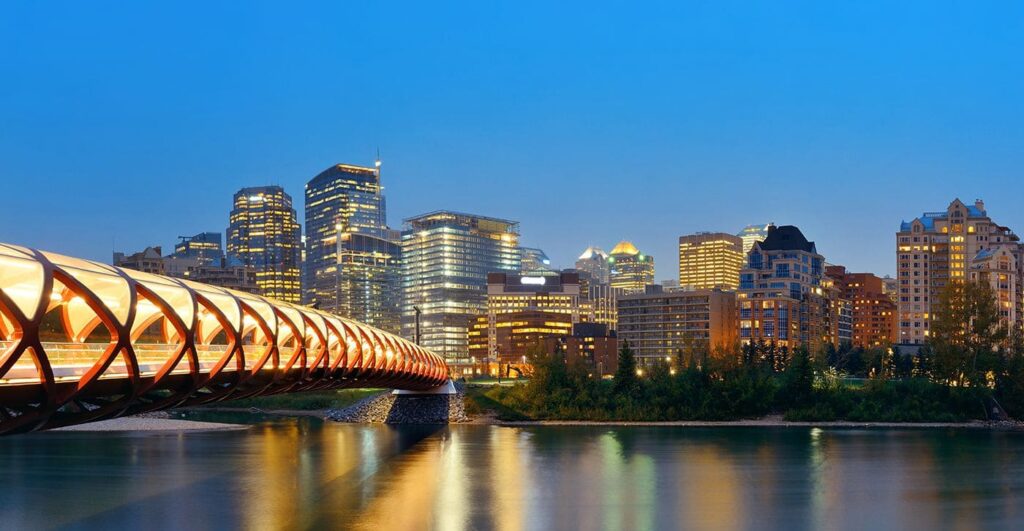 The Canadian Experience Class is the easiest way to immigrate to Canada!